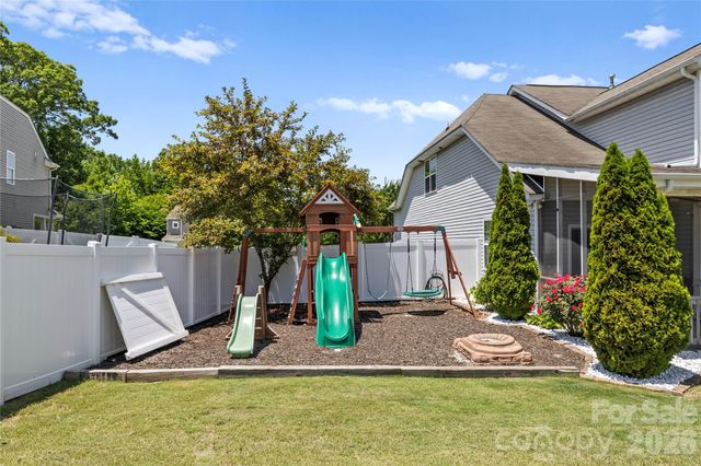 159 E Warfield Drive, Mooresville, NC 28115