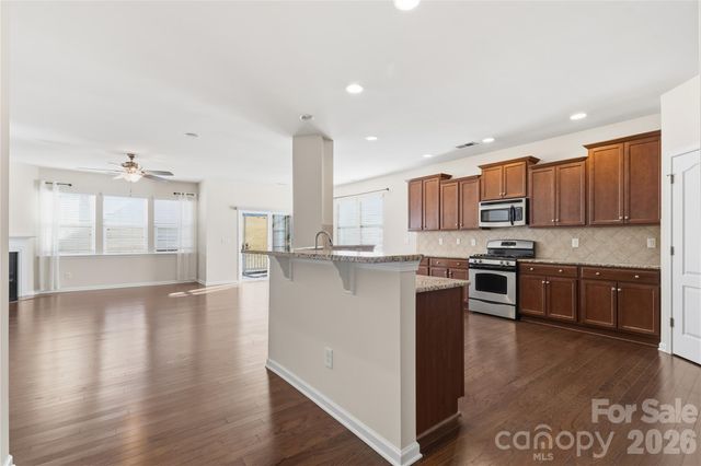 159 E Warfield Drive, Mooresville, NC 28115