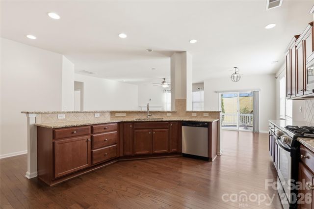 159 E Warfield Drive, Mooresville, NC 28115