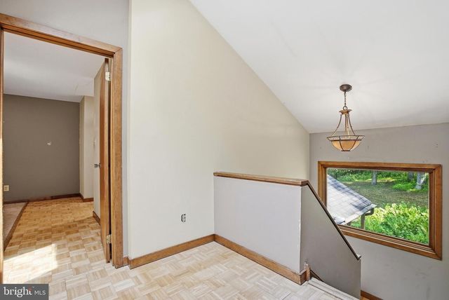 3 UPPER BANK DR, Chadds Ford, PA 19317
