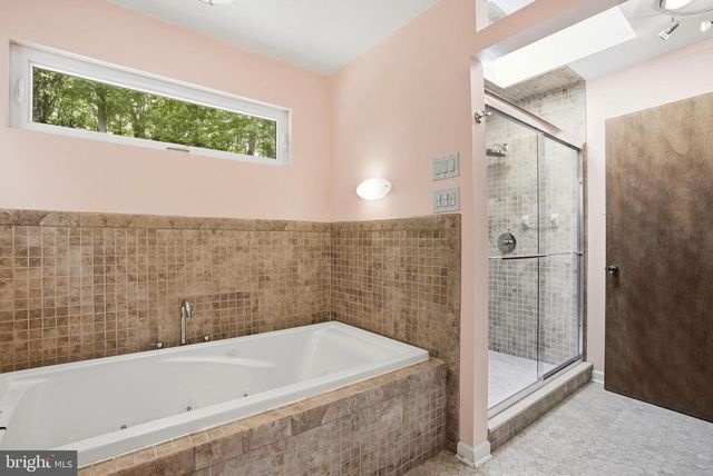 3 UPPER BANK DR, Chadds Ford, PA 19317