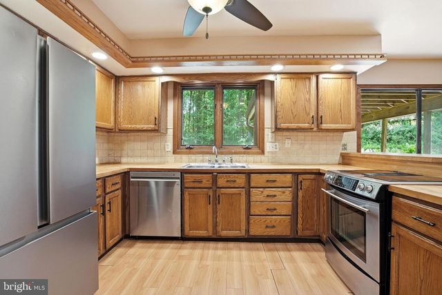 3 UPPER BANK DR, Chadds Ford, PA 19317