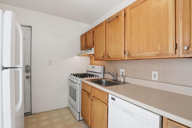 3432 Woodside Street, Dearborn, MI 48124