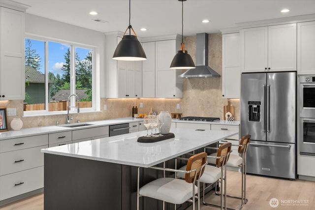 22012 SE 276th Place, Maple Valley, WA 98038