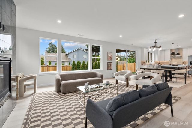 22012 SE 276th Place, Maple Valley, WA 98038
