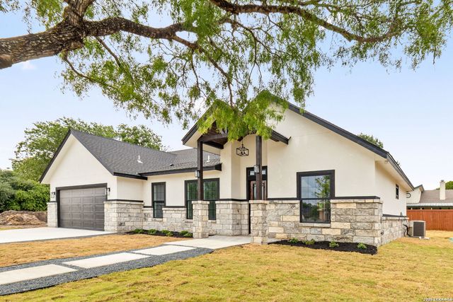 8220 Alton Blvd, Selma, TX 78154