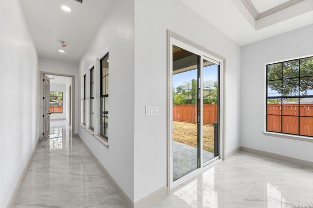 8220 Alton Blvd, Selma, TX 78154