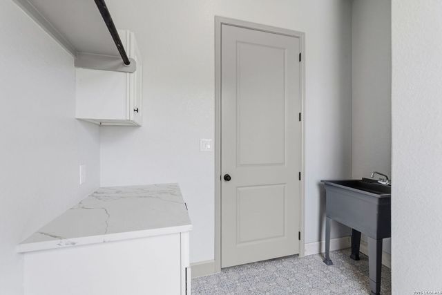 8220 Alton Blvd, Selma, TX 78154