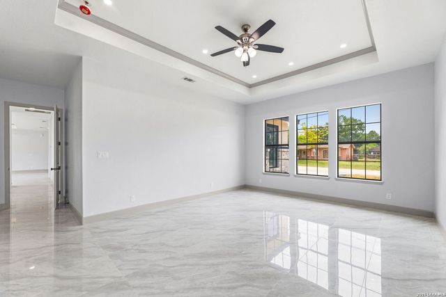 8220 Alton Blvd, Selma, TX 78154