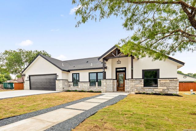 8220 Alton Blvd, Selma, TX 78154