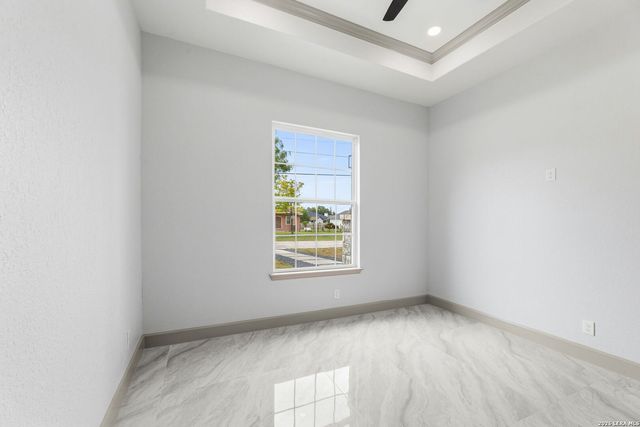 8220 Alton Blvd, Selma, TX 78154