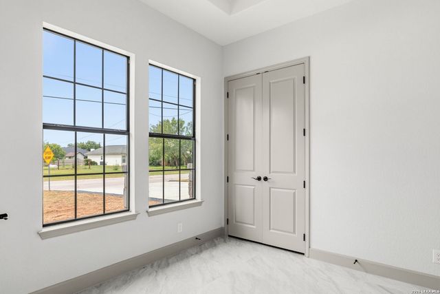 8220 Alton Blvd, Selma, TX 78154