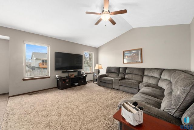 4308 S Vista Park Ave Avenue, Sioux Falls, SD 57106