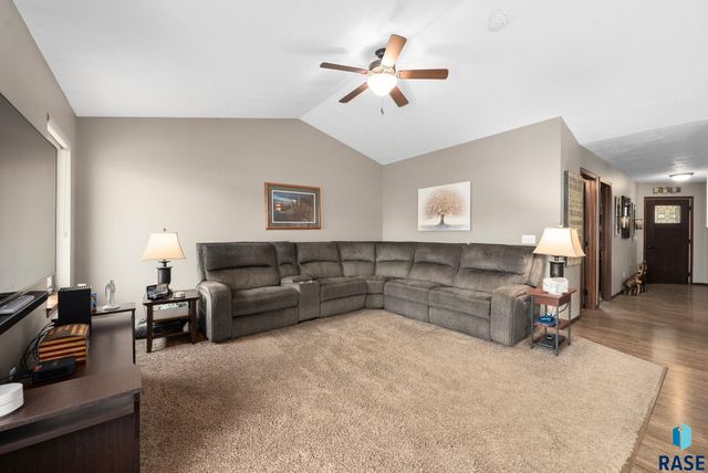 4308 S Vista Park Ave Avenue, Sioux Falls, SD 57106