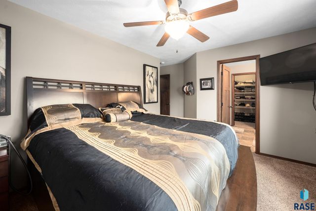 4308 S Vista Park Ave Avenue, Sioux Falls, SD 57106