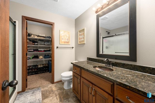 4308 S Vista Park Ave Avenue, Sioux Falls, SD 57106