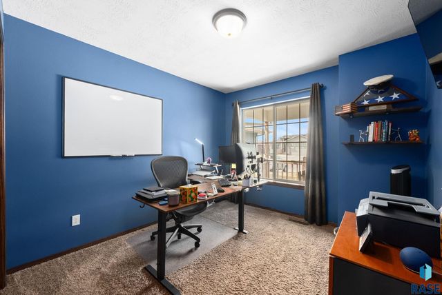 4308 S Vista Park Ave Avenue, Sioux Falls, SD 57106