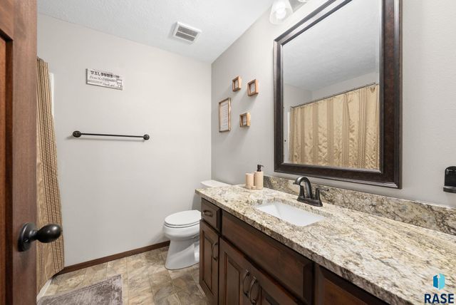 4308 S Vista Park Ave Avenue, Sioux Falls, SD 57106