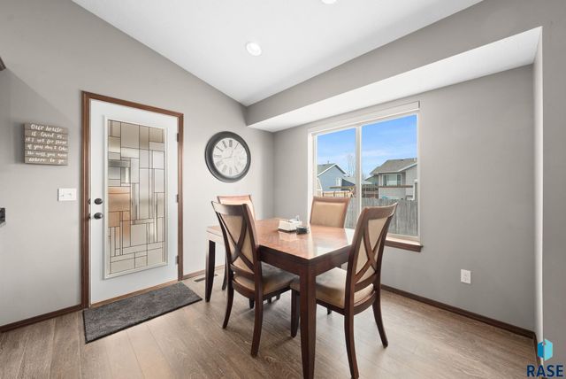 4308 S Vista Park Ave Avenue, Sioux Falls, SD 57106