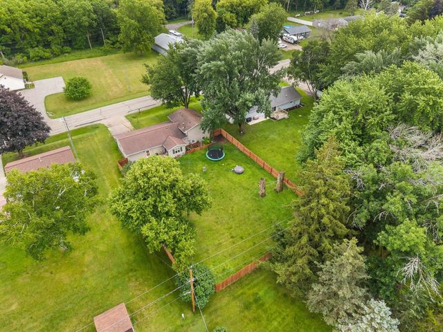 14 Arcade Glen Road, Ripon, WI 54971