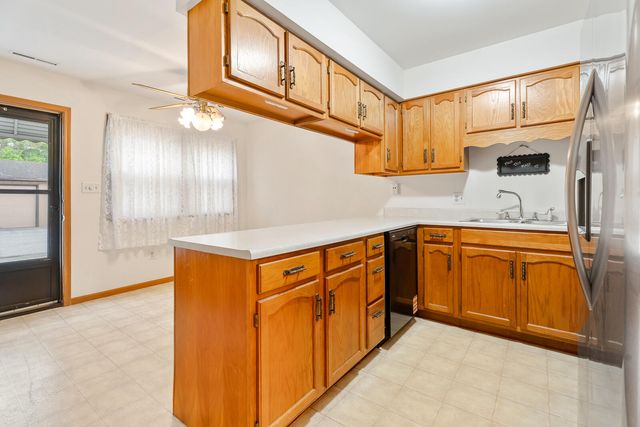 854 Jordan Circle, Schererville, IN 46375