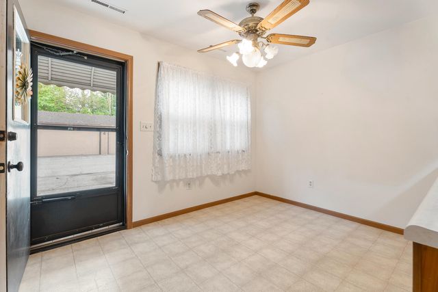 854 Jordan Circle, Schererville, IN 46375