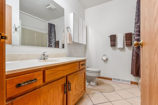 854 Jordan Circle, Schererville, IN 46375