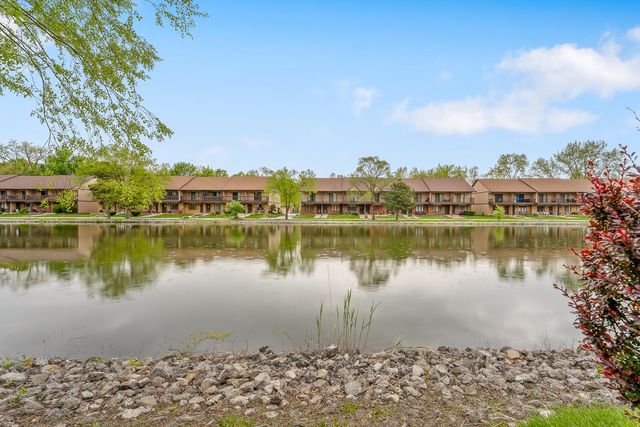 854 Jordan Circle, Schererville, IN 46375
