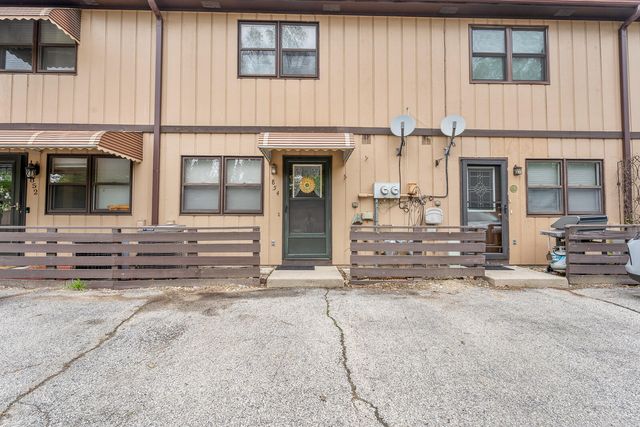 854 Jordan Circle, Schererville, IN 46375