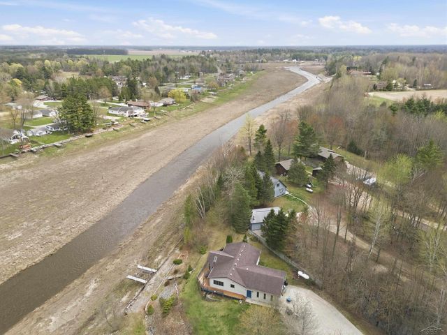 880 Sutherly Drive, Beaverton, MI 48612