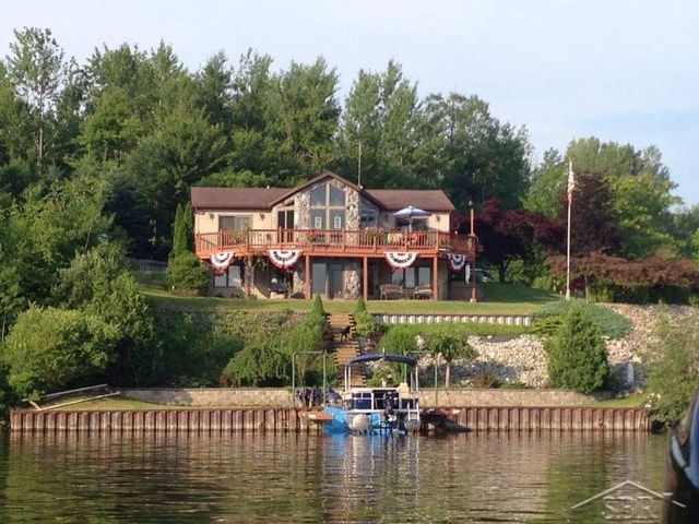 880 Sutherly Drive, Beaverton, MI 48612