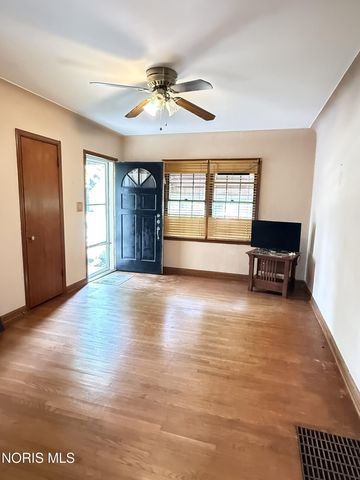 616 Bronx Drive, Toledo, OH 43609