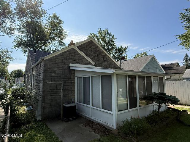 616 Bronx Drive, Toledo, OH 43609
