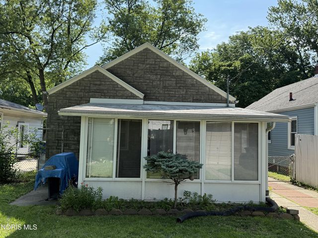 616 Bronx Drive, Toledo, OH 43609