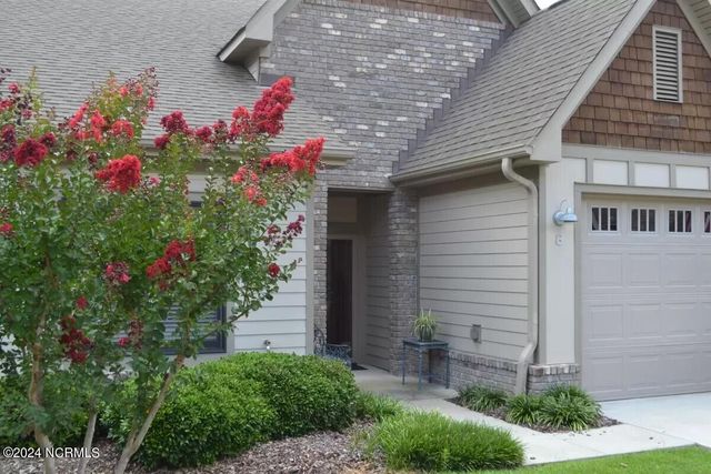 8 Elk Ridge Lane, Southern Pines, NC 28387