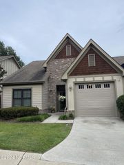 8 Elk Ridge Lane, Southern Pines, NC 28387