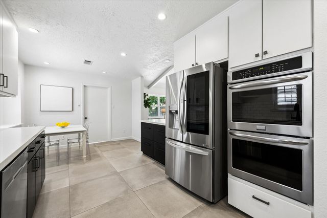 10618 Bordley Drive, Houston, TX 77042