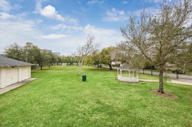 10618 Bordley Drive, Houston, TX 77042