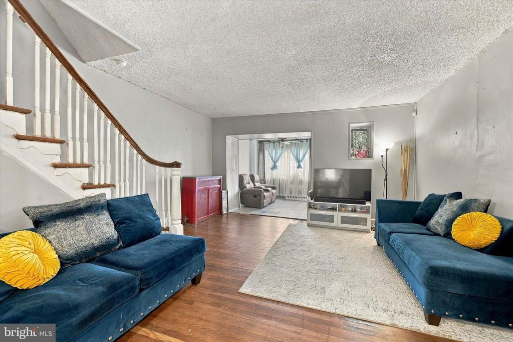 6536 LEBANON AVE, Philadelphia, PA 19151 — photo 3