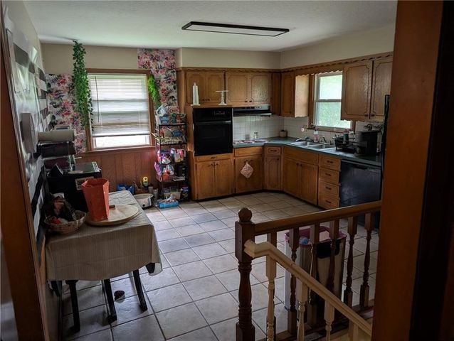 13598 E 39th & 13600 Court, Independence, MO 64055