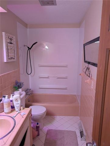 13598 E 39th & 13600 Court, Independence, MO 64055