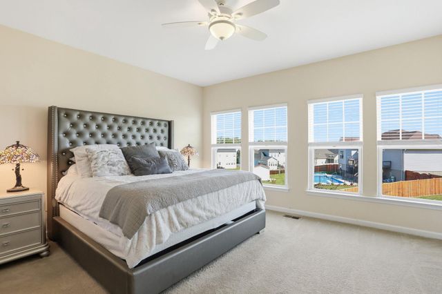 241 COURIER DR, Charles Town, WV 25414