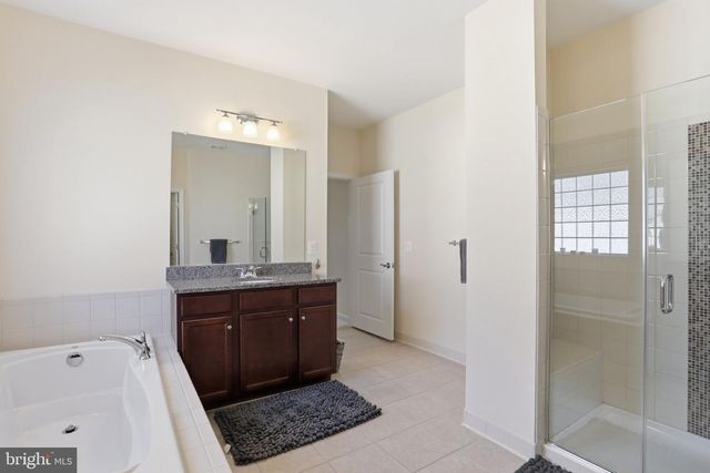 241 COURIER DR, Charles Town, WV 25414