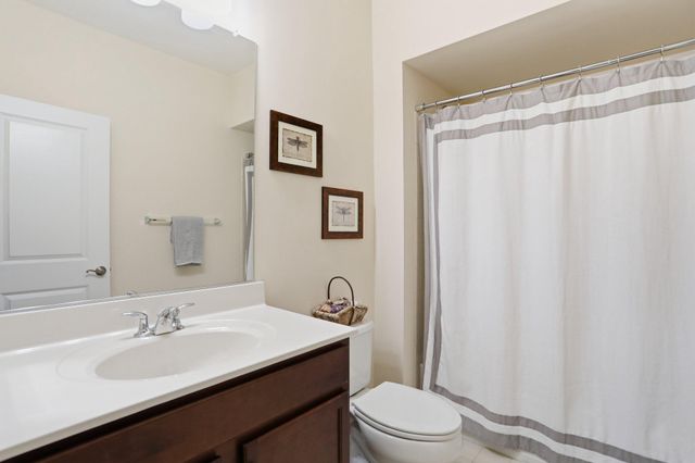 241 COURIER DR, Charles Town, WV 25414