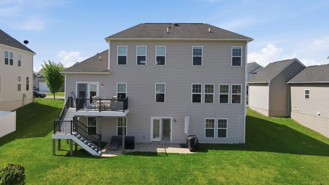 241 COURIER DR, Charles Town, WV 25414