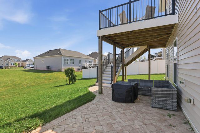241 COURIER DR, Charles Town, WV 25414