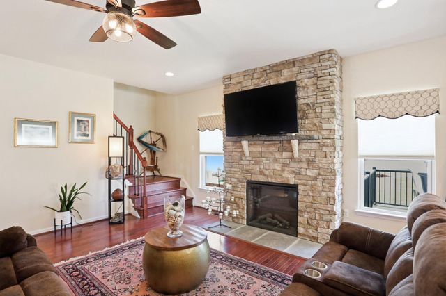 241 COURIER DR, Charles Town, WV 25414