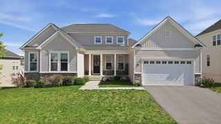 241 COURIER DR, Charles Town, WV 25414