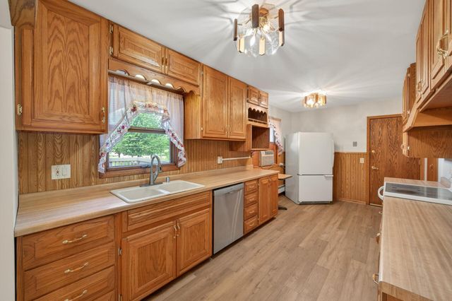 2985 Marion Street, Roseville, MN 55113