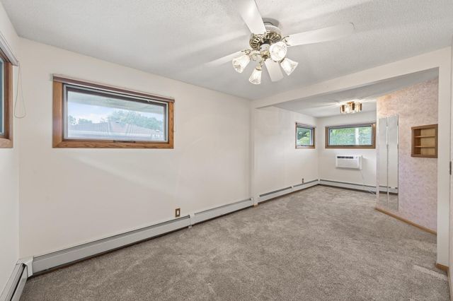 2985 Marion Street, Roseville, MN 55113